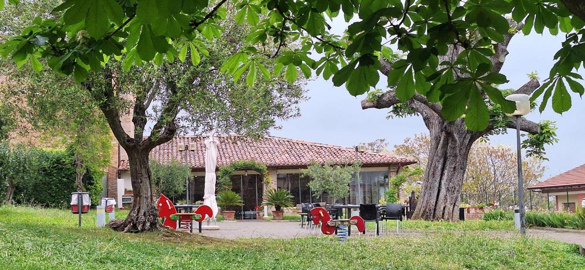 Il Castagno Hotel Orciano di Pesaro Bagian luar foto