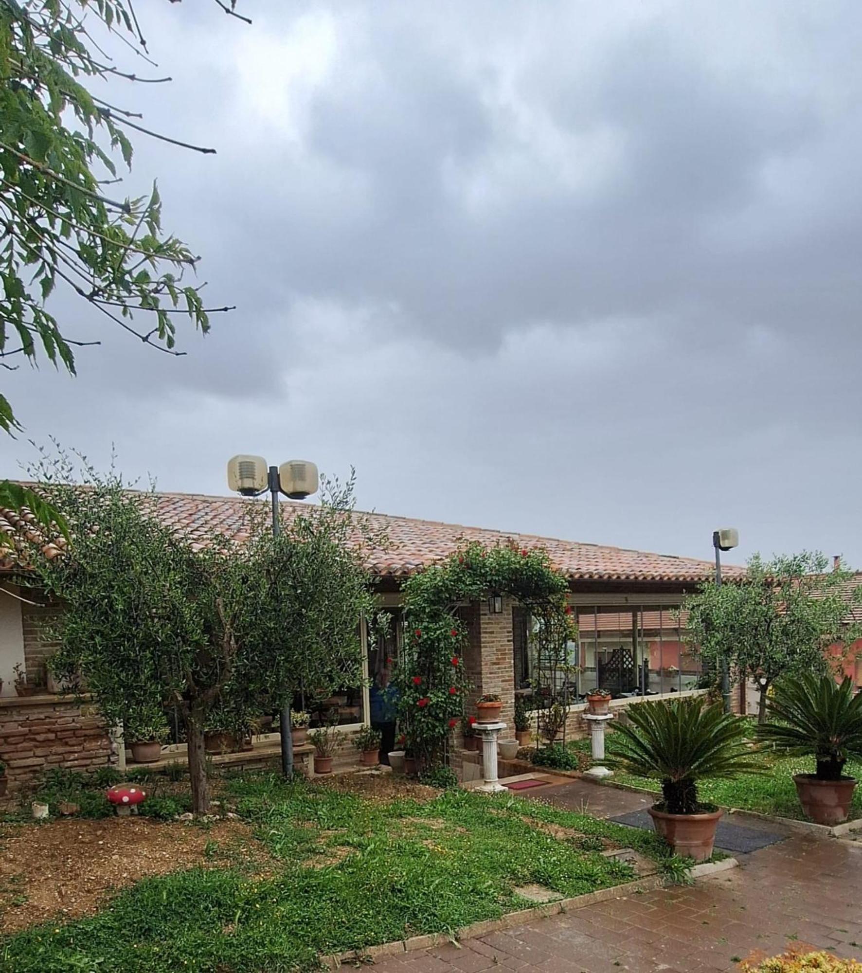 Il Castagno Hotel Orciano di Pesaro Bagian luar foto